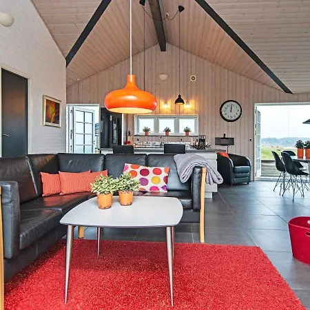 6 Person Holiday In Juelsminde